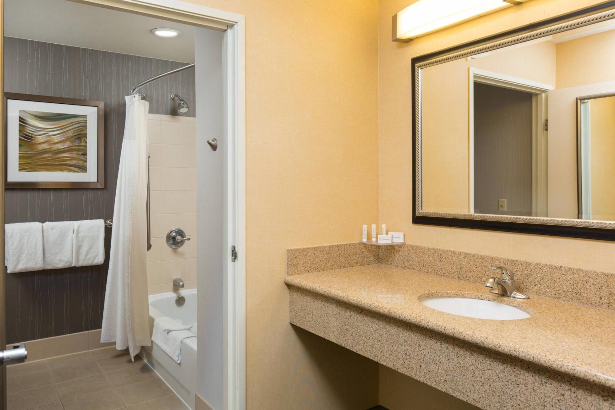 Hotel Courtyard By Marriott Ontario Rancho Cucamonga Exterior foto